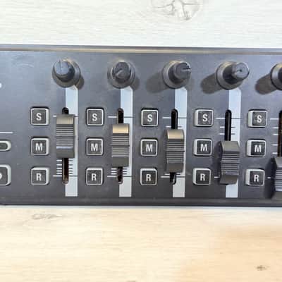 Korg nanoKONTROL2 USB MIDI Controller w/ Original Box - Compact DAW Mixer Control Surface 2010's image 4