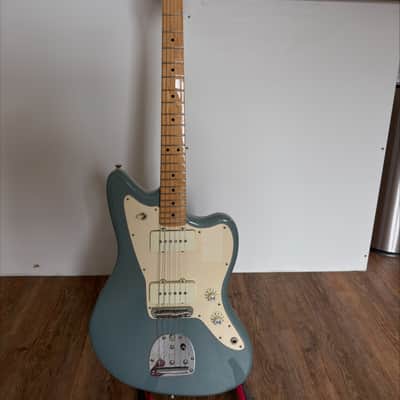 Fender American Professional Jazzmaster with Maple Fretboard 2017 - 2019 - Sonic Grey image 1