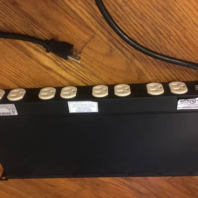Middle Atlantic  PD-915R power conditioner image 2