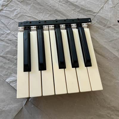 Yamaha  PSR-16 keyboard Keys one octave  VGC image 3