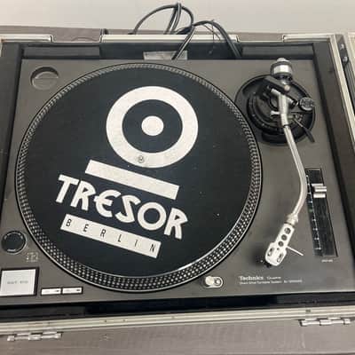 Pair Technics SL-1200MK2 Black With Hard Cases image 5