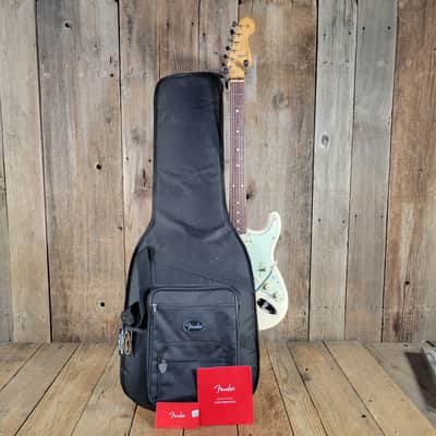 Fender Vintera Stratocaster 60's Mod 2020 w/ Gig Bag - Olympic White image 18