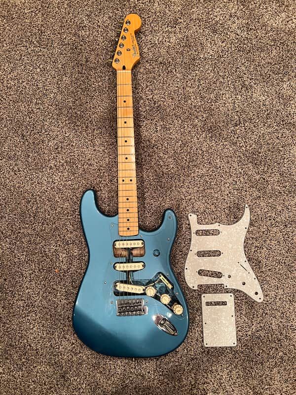 1995 Fender Stratocaster (Made in Mexico) – Blue – Fender Gig Bag + NEW Pearl Pickguard – Clean Player image 1