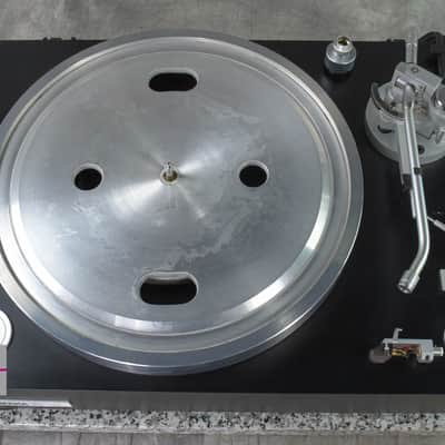 YAMAHA GT-750 Direct Drive Record Player Turntable in Very Good Condition image 7