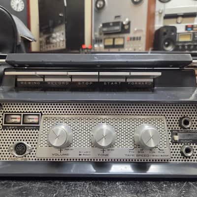 Akai CROSSFIELD X-IV Portable 4 track stereo tape recorder image 3