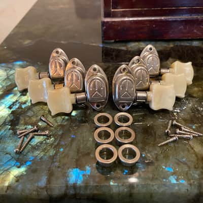 Epiphone (Kolb) 3 per side 1950s - Nickel tuners image 3