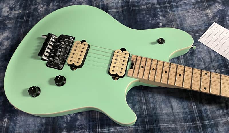 ヘッドホン wolfgang 5107002580_evh_ins_fbd_1_nr.jpg