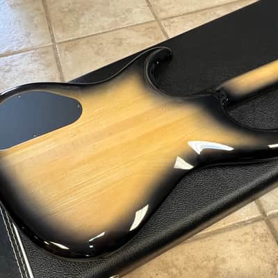 Alembic Elan 4 string Neck thru Bass image 9