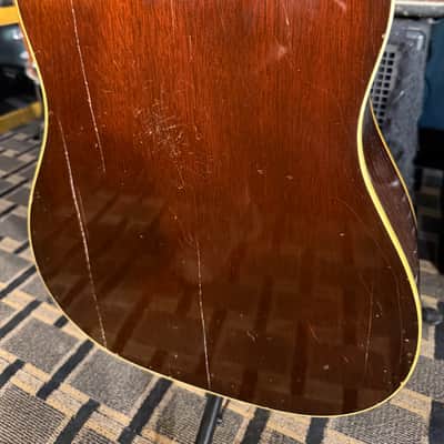 Gibson J-160E 1965/66 - Sunburst image 3