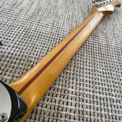 History Z1L-CFS / Made in Japan Left-handed Stratocaster / 2000’s / 3-tone sunburst image 11