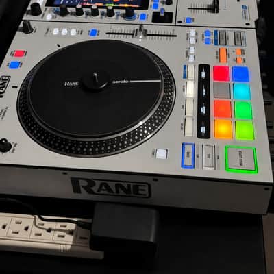 RANE SYSTEM ONE All-in-One Standalone DJ System with Motorized Platters & Touchscreen image 7
