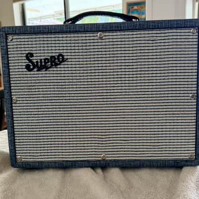 Supro 1622RT Tremo-Verb 25-watt 1x10" Tube Combo Amplifier 2010 - Blue/Silver Tolex image 1