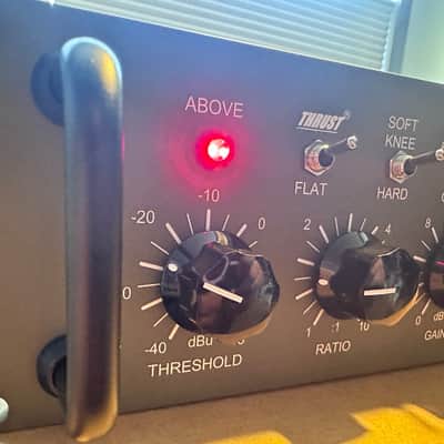 JDK Audio R22 Dual-Channel Compressor 2010s - Green image 7