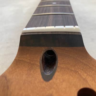 Roasted Maple / Rosewood Stratocaster neck - Nitro Satin - SS Frets - Bone nut image 14