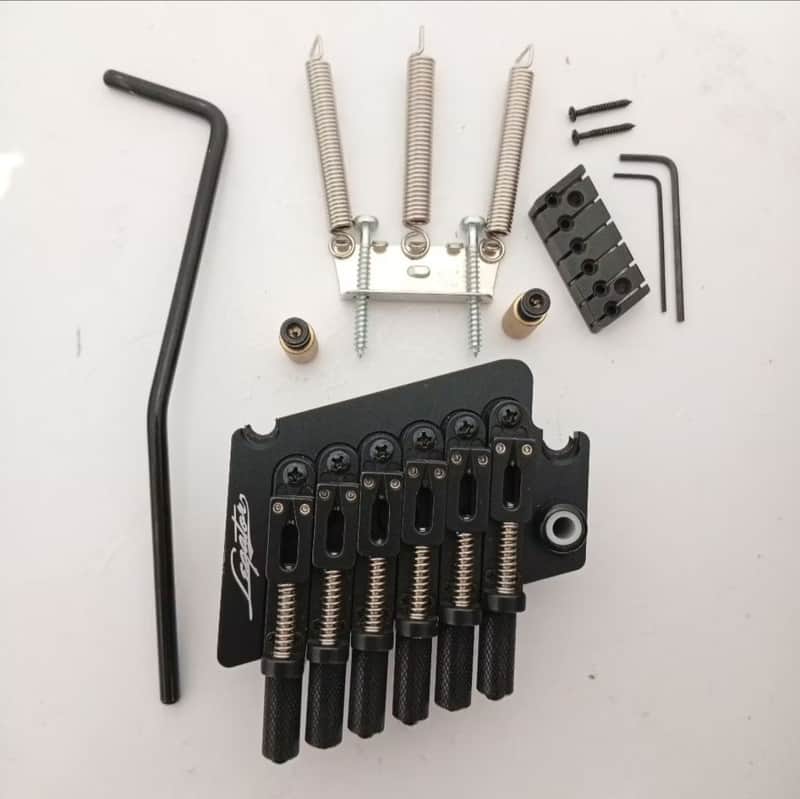 Tremolo FF multiscale headless guitar Legator 6 String - Black image 1