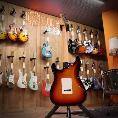 Suhr Classic S 3 Tone Burst RW SSS image 9