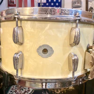 1940s Slingerland Super Gene Krupa Radio King 7x14” 16-Lug Solid Maple Snare, Aluminum War Time Badge - White Marine Pearl image 10