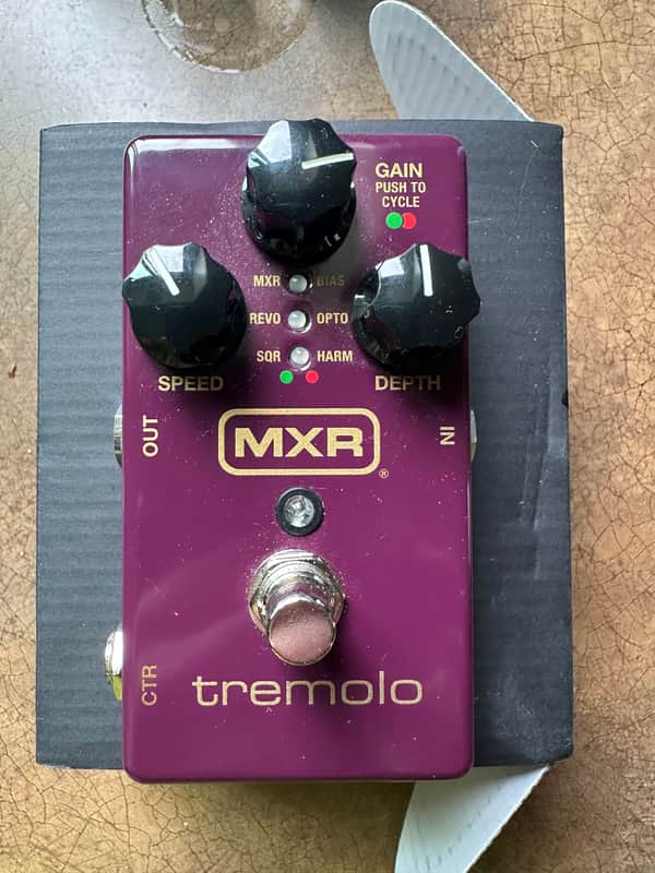 MXR M305 Tremolo