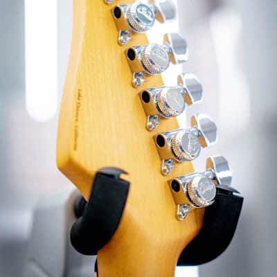 Suhr Classic S Antique SSS Vintage Yellow image 13