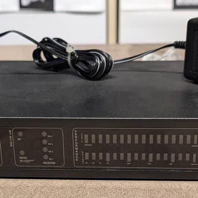 Line 6 X2 XDR95 Digital
Wireless Instrument System image 1