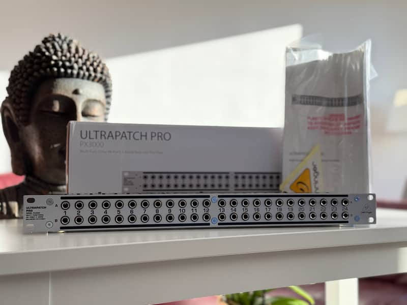 Behringer Ultrapatch Pro PX3000 48-Point TRS Patchbay 2004 - Present - Standard image 1