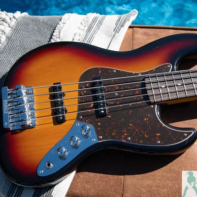 Road Warrior! - 5 String Fender J Craft JBV - '62 Style Jazz Bass Reissue - Crafted in Japan - Pro Set Up w Perfect Frets/Action/Intonation - MOJO Drip 100% image 7
