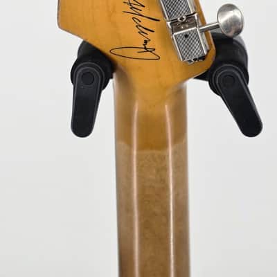Fender Mike McCready Signature Stratocaster 2023 - Present - 3-Color Sunburst Relic image 9