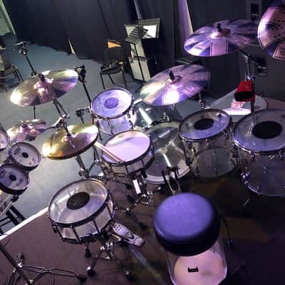 Pearl/Sabian Chad Smith's Red Hot Chili Peppers, World Tour, Complete 10-Piece Drum Set with Cymbals 2011 - Clear image 17