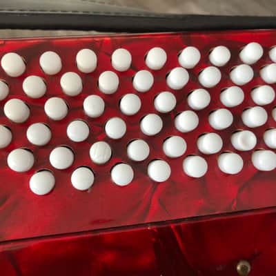 Hohner 1305-RED 72 Bass Entry Level 97-Key Piano Accordion image 9