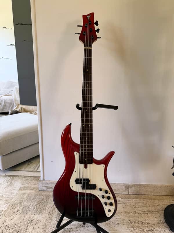 F Bass VF5