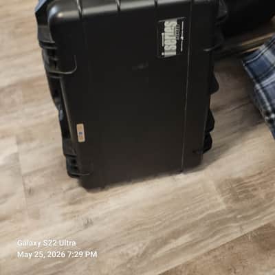 Sony HVR-Z1U Professional HDV Camcorder Kit - Wheeled SKB Case, Remote & Dummy Battery image 3