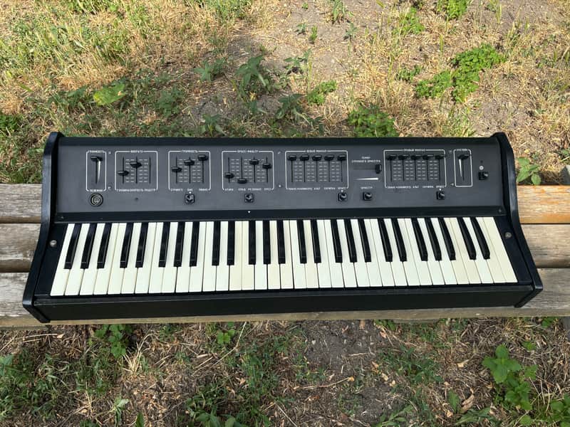 TOM 1501 Soviet Analog Polyphonic Synthesizer image 1