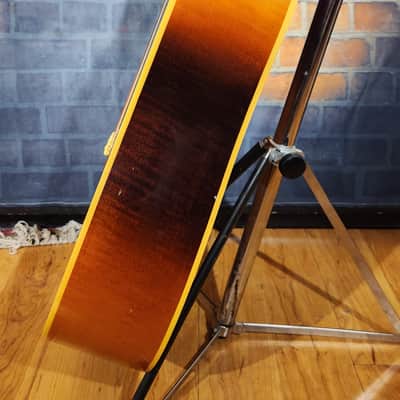 Alvarez 5237 Dreadnought Acoustic Sunburst image 15