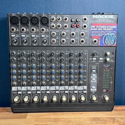 Mackie 1202-VLZ Pro 12-Channel Mic / Line Mixer - Dark Gray