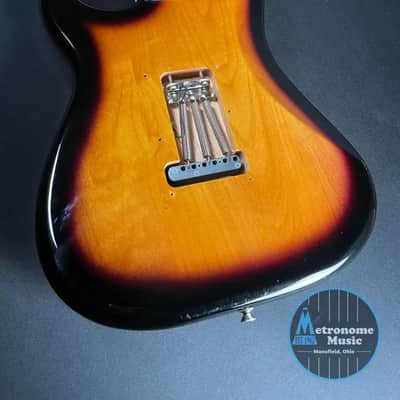 Fender Player Stratocaster - Anniversary 2-Color Sunburst (2024) image 2