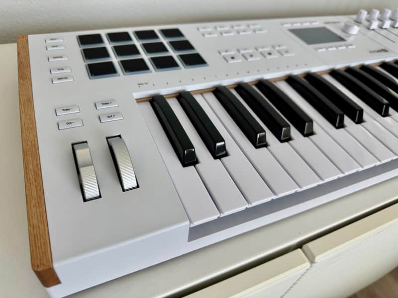 Arturia KeyLab 49 MkIII MIDI Controller 2024 - Present - White image 1