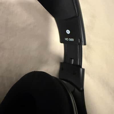 Sennheiser HD 569 Closed-Back Around-Ear Headphones w/ Mic - Black Includes CASE image 4