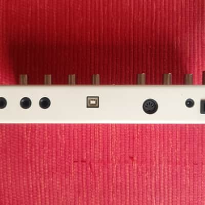 Waldorf Blofeld Desktop Synthesizer 2007 - Present - White Bild 5