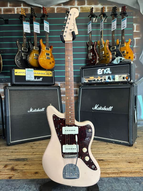Fender Limited Edition Jazzmaster Road Worn 60’s Shell Pink Electric Guitar