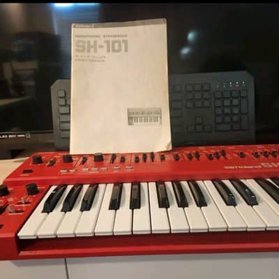 Roland SH-101 Monophonic Analog with owners manual Synthesizer image 2