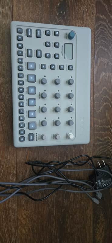 Elektron Model:Cycles Groovebox 2020 - Gray image 1