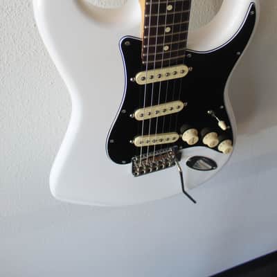 Mint Condition 2026 Fender Player II Stratocaster Electric Guitar - Polar White image 4