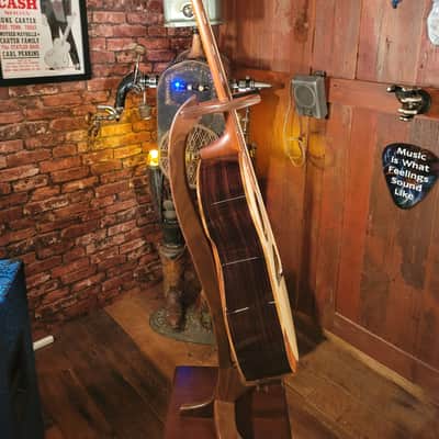 Red Deluxe LR 121816 with Free Furch Guitar Strap and Original CNR image 5