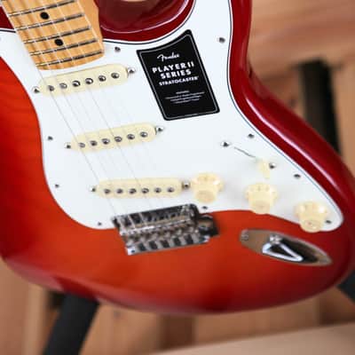 Fender Player II Stratocaster - Aged Cherry Burst image 5