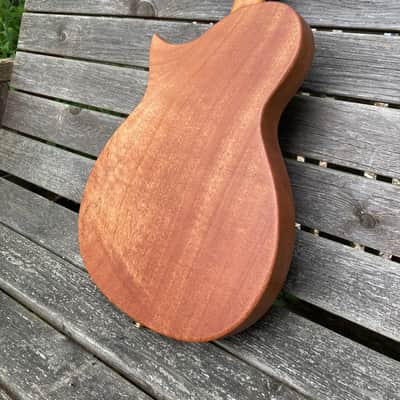 KALA Revelator Nautilus Master Grade Koa Baritone ukulele imagen 7