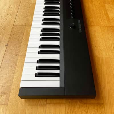 Native Instruments Komplete Kontrol A61 - Black image 6
