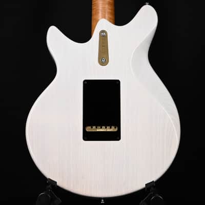 Eastman D'Ambrosio Series DC'64- Vintage White 2025 (25122) image 3