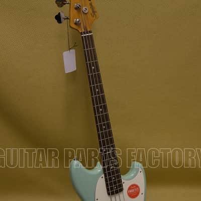 037-4570-557 Squier By Fender Classic Vibe 60's Mustang Bass Guitar Laurel Fingerboard Surf Green image 2