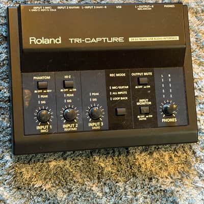 Roland UA-33 Tri-Capture Compact Audio Interface 2010s - Black image 2