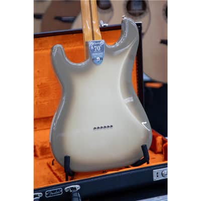 FENDER Vintera II 70s Stratocaster Antigua image 9